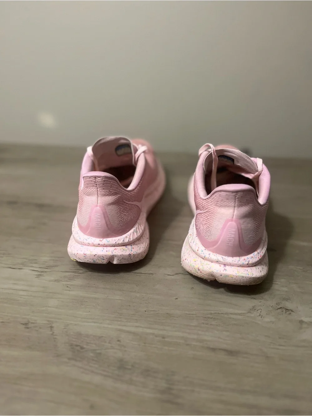 Hoka Mach 6 running Pink Twilight/Lemonade